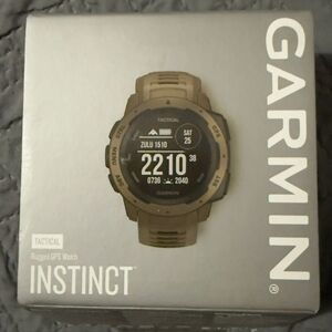 Garmin Instinct® – Tactical EditionCoyote Tan NEW ITEM OPEN BOX.
